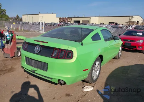 2014 Ford Mustang V6 from USA, damaged, VIN 1ZVBP8AM0E5274293